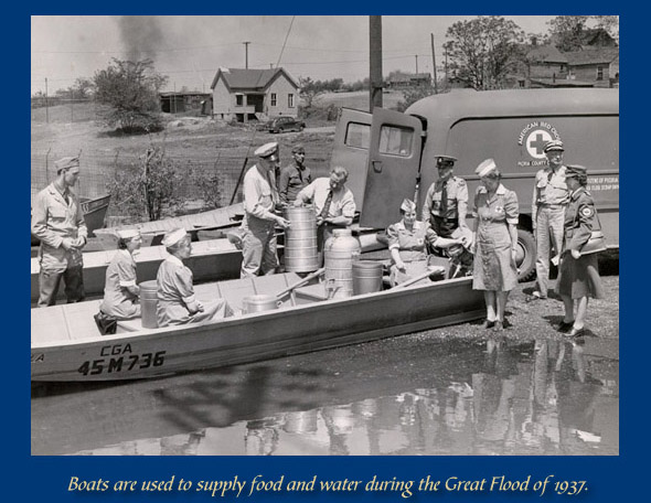 Men receiving vaccines against smallpox and typhoid fever during World War 1.